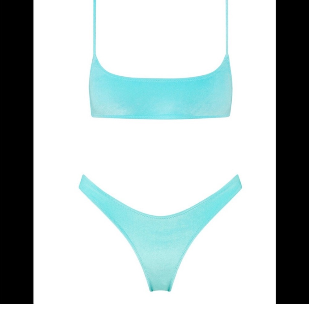 ISO DREAMLAND BLUE CRUSH
TRIANGL BIKINI!